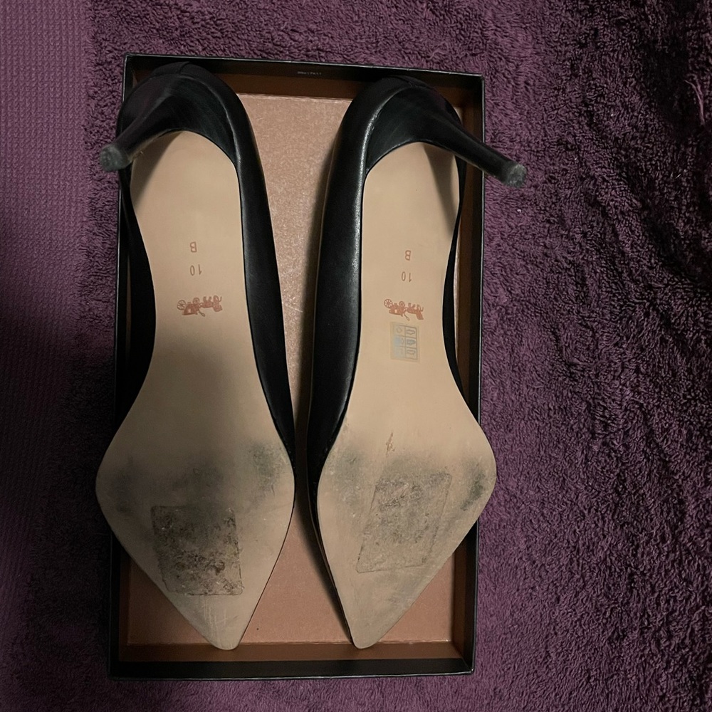 Shoes - Picture 4 of 4